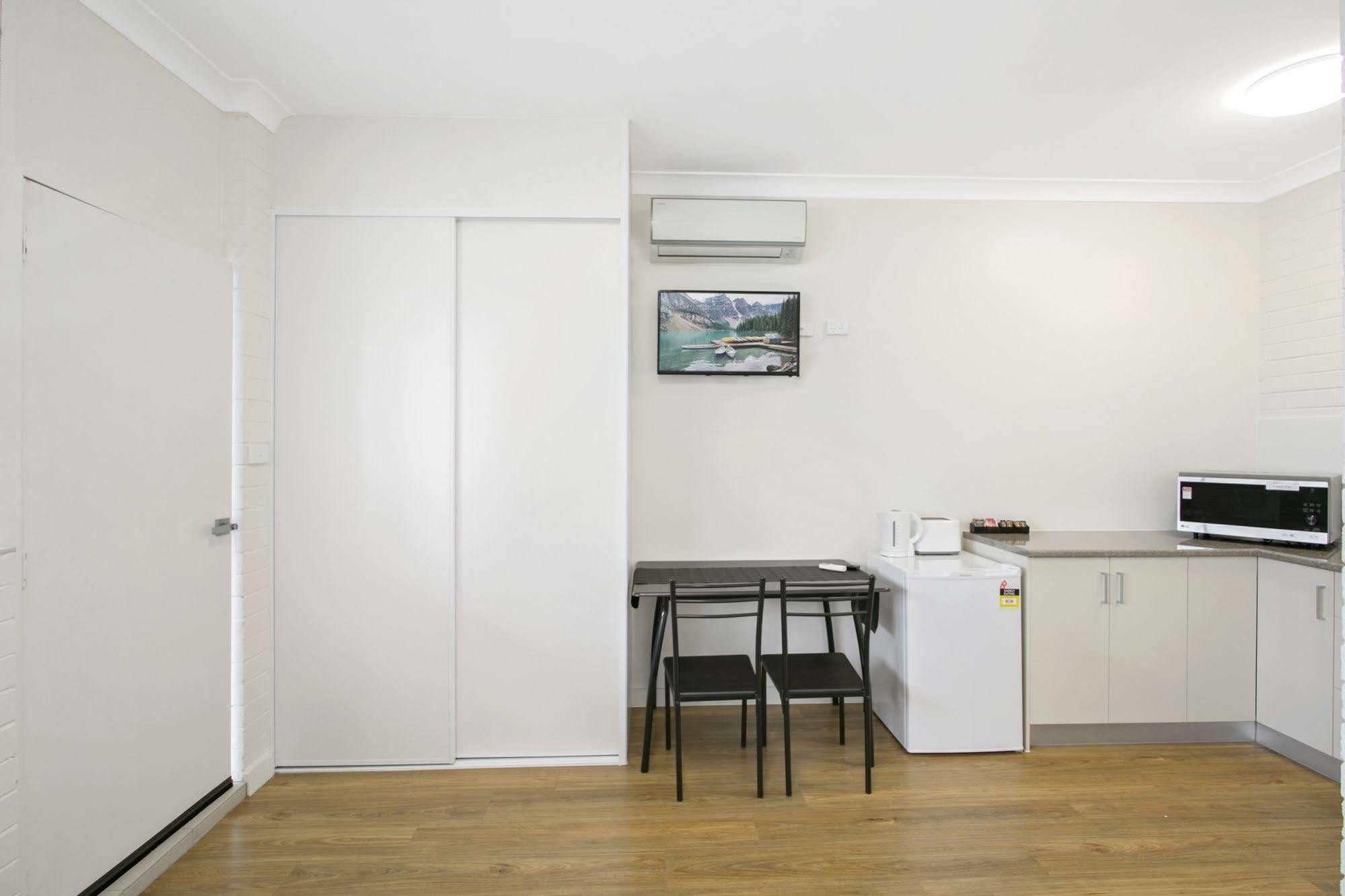 Australian Community Villages แบงส์ทาวน์ ภายนอก รูปภาพ